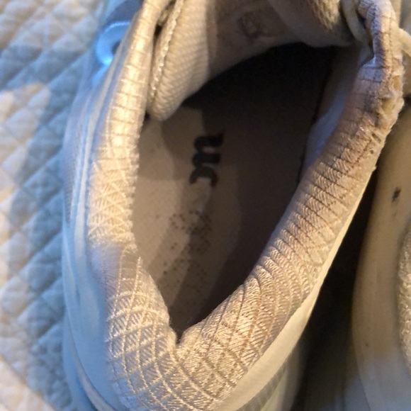 🦋 Wilson Rush Pro classic running shoes - Picture 5 of 12